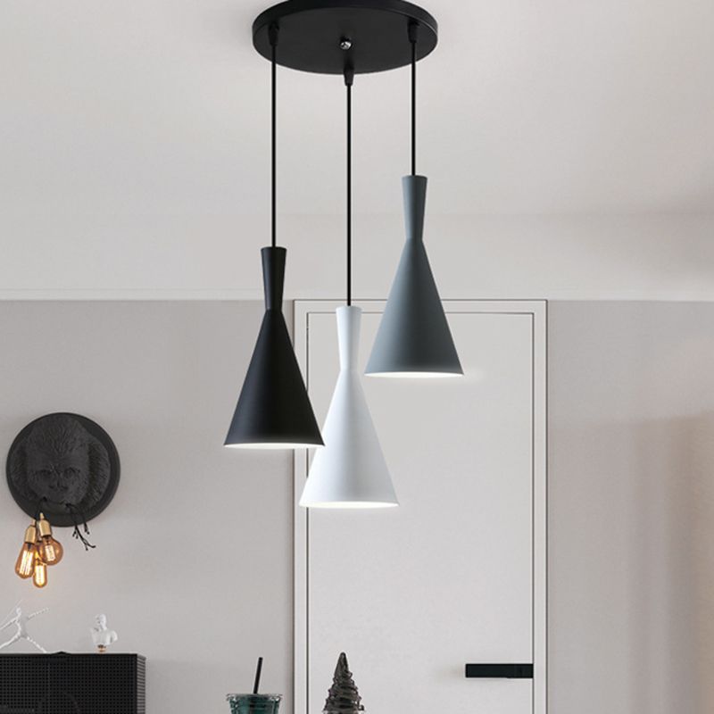 3 Lichter Sanduhrhänge anhängende Lichter Nordic Style Aluminium Multi Light Anhänger für das Restaurant