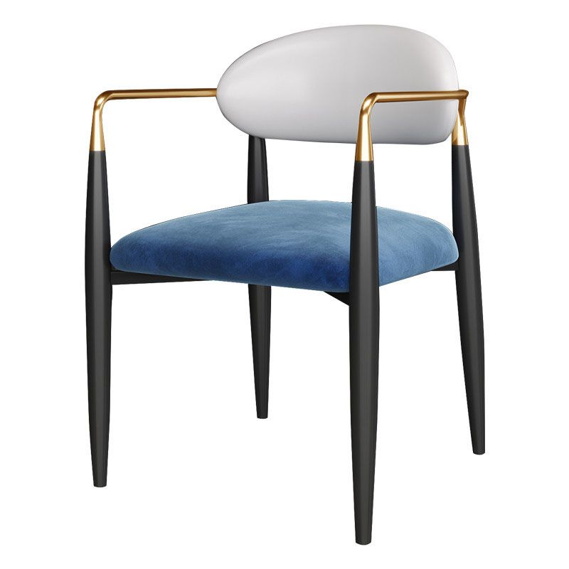 Sillas de cocina de estilo moderno que cenan la silla lateral del brazo trasero abierto con las piernas del metal