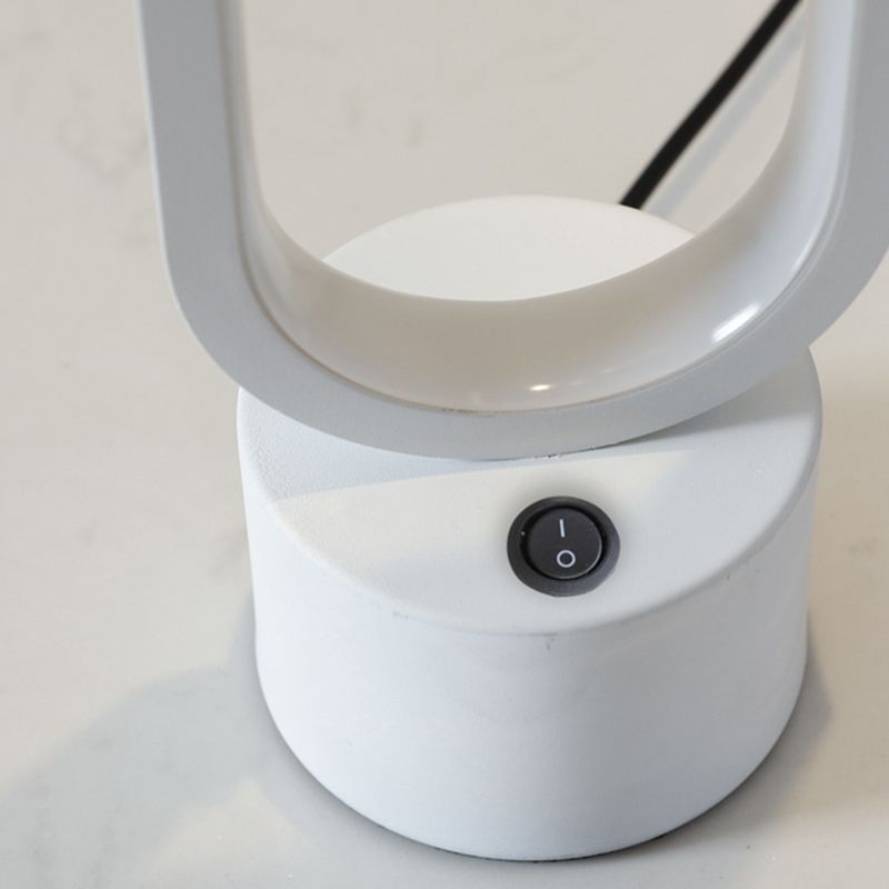 1 Leichte lineare Tischbeleuchtung moderner Metalltischbeleuchtung für Bett