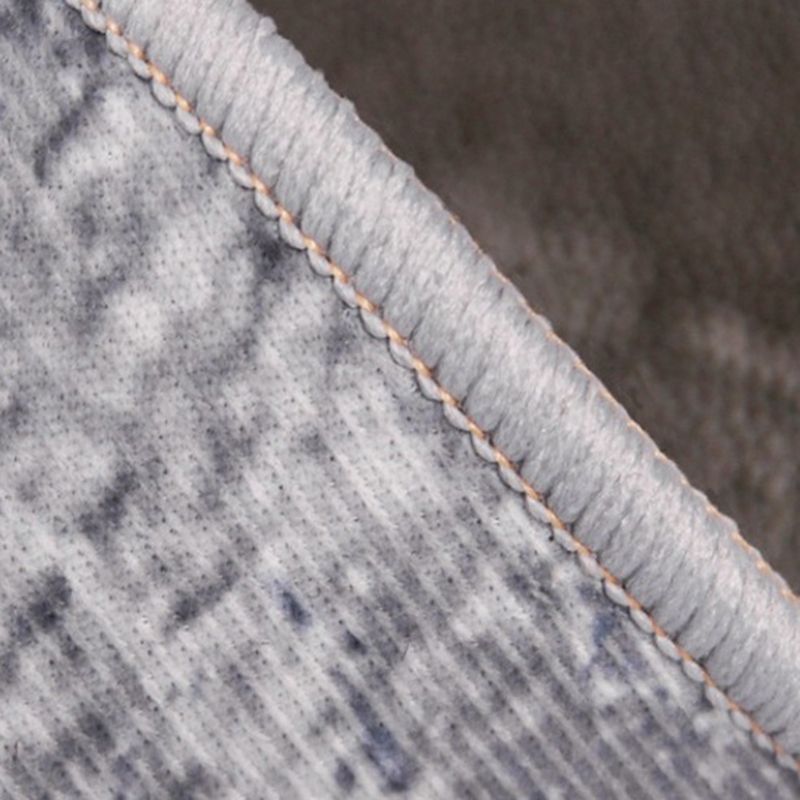 Gray Modern Carpet Polyester Graphic Carpet Non-Slip Backing Carpet for Home Decor