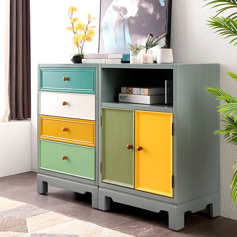 Traditional Solid Wood Chest Bedroom Storage Chest with Multi Drawers