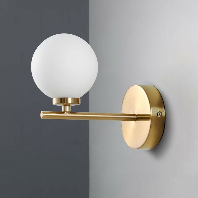 Kogelschaduw muur sconce eenvoud ivoor glas eenmalige gouden afwerking wandlicht voor slaapkamer