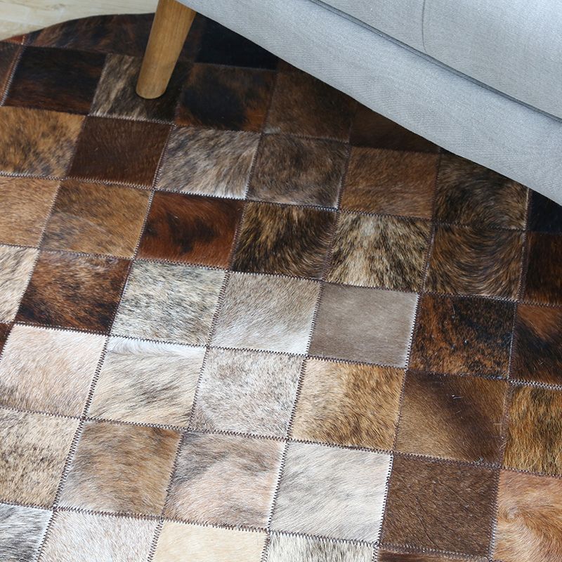 Brown Plaid Patterned Rug Cowhide Scandinavian Area Carpet Non-Slip Backing Pet Friendly Indoor Rug for Decor