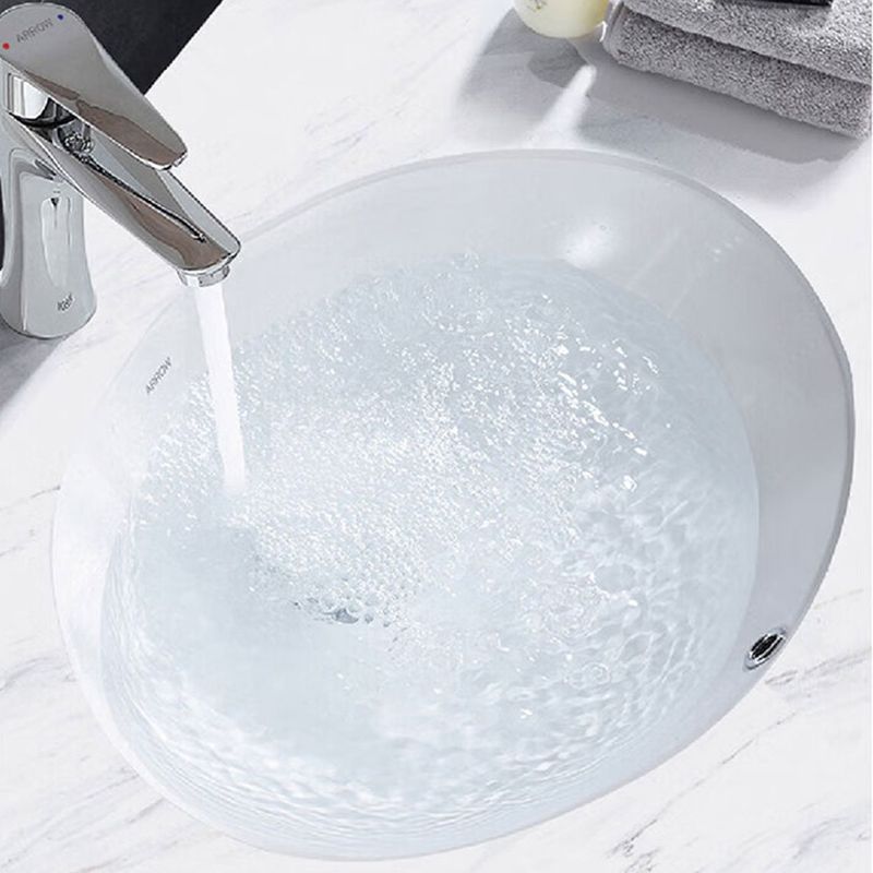 Modern Porcelain Bathroom Sink in White  with Overflow Undermount Sink