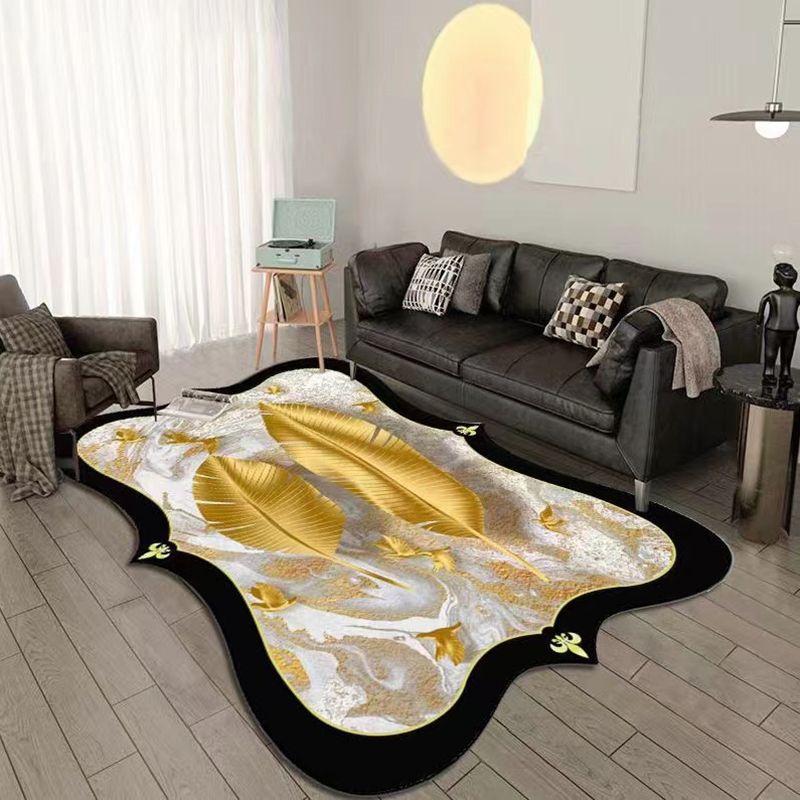 Novelty Shape Carpet Medallion Print Carpet Non-Slip Backing Polyester Rug for Home Decor