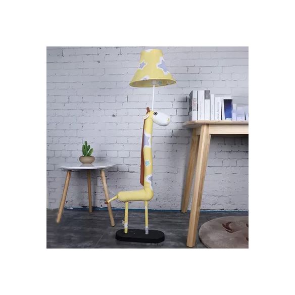 Sala da pranzo ad alta sala da pranzo in tessuto leggero 1 leggero lampada da pavimento adorabile con tonalità conica