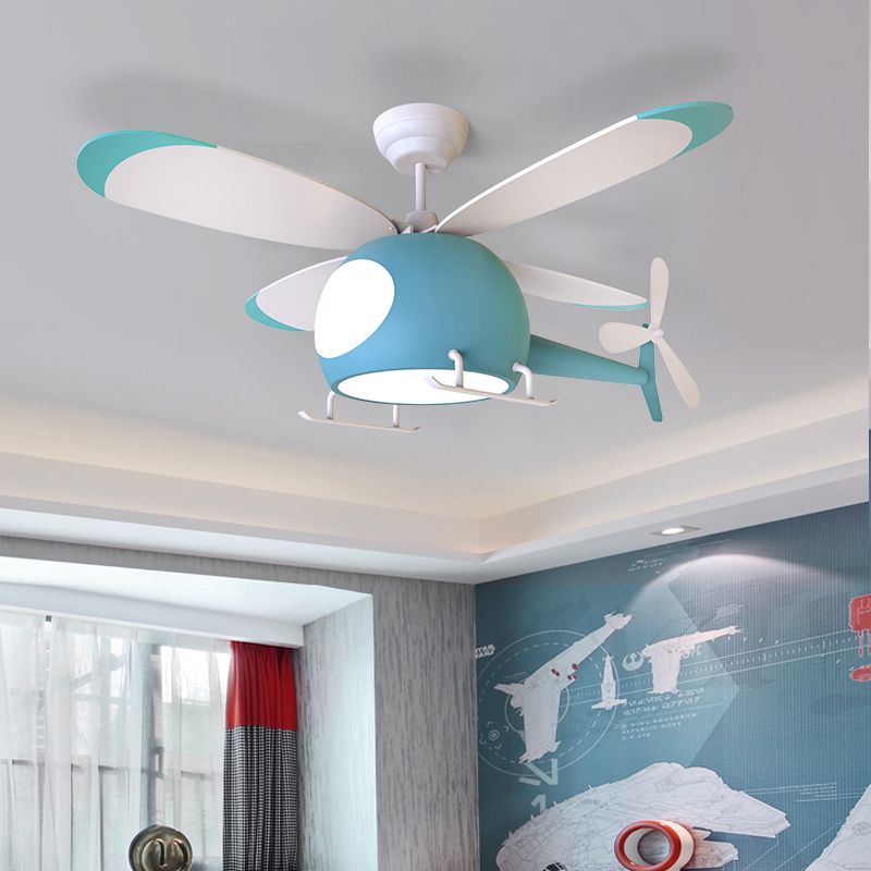 Avión de metal Flush Mount Luz de ventilador LED colorido moderno para la habitación de los niños