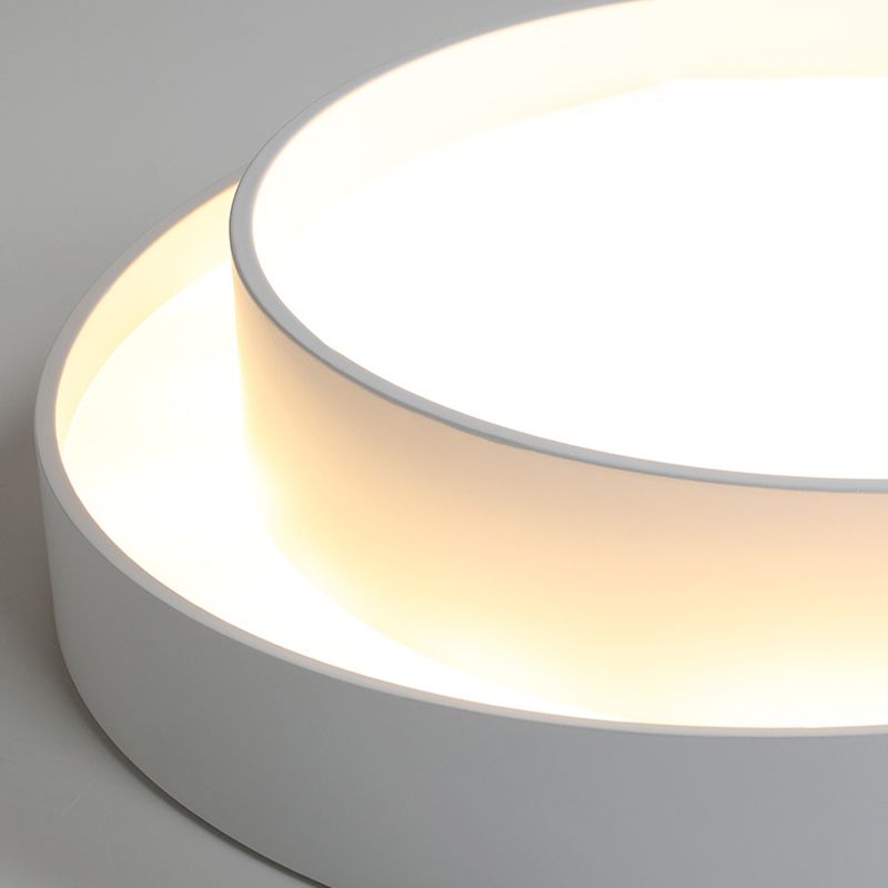 Nordic Round Flush Mount Metal LED Ceiling Light Fixture for Bedroom