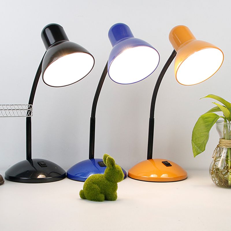 Lampada da scrivania moderna in stile nordico lampade da tavolo macaron per salotto camera da letto per bambini