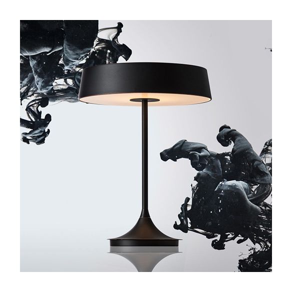 Lampada da tavolo a forma di tamburo in metallo stile minimalista LED per camera da letto e lampada da notte