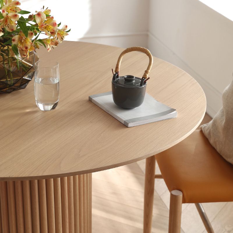 Mesa de comedor de madera sólida redonda colección de comedor estilo simplicidad con pedestal casual