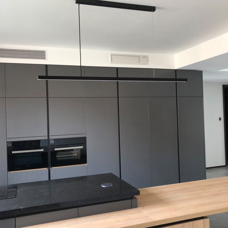 Luci a sospensione contemporanea per l'isola di cucina Linear Lighting Island Lampade in nero