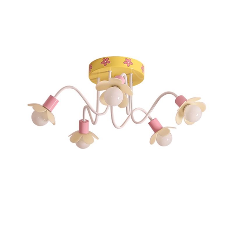 Blumen Kinderzimmer Flush Mount Kronleuchter Metall 5 Glühbirnen zeitgenössische Halbfluschendecke in Gelb