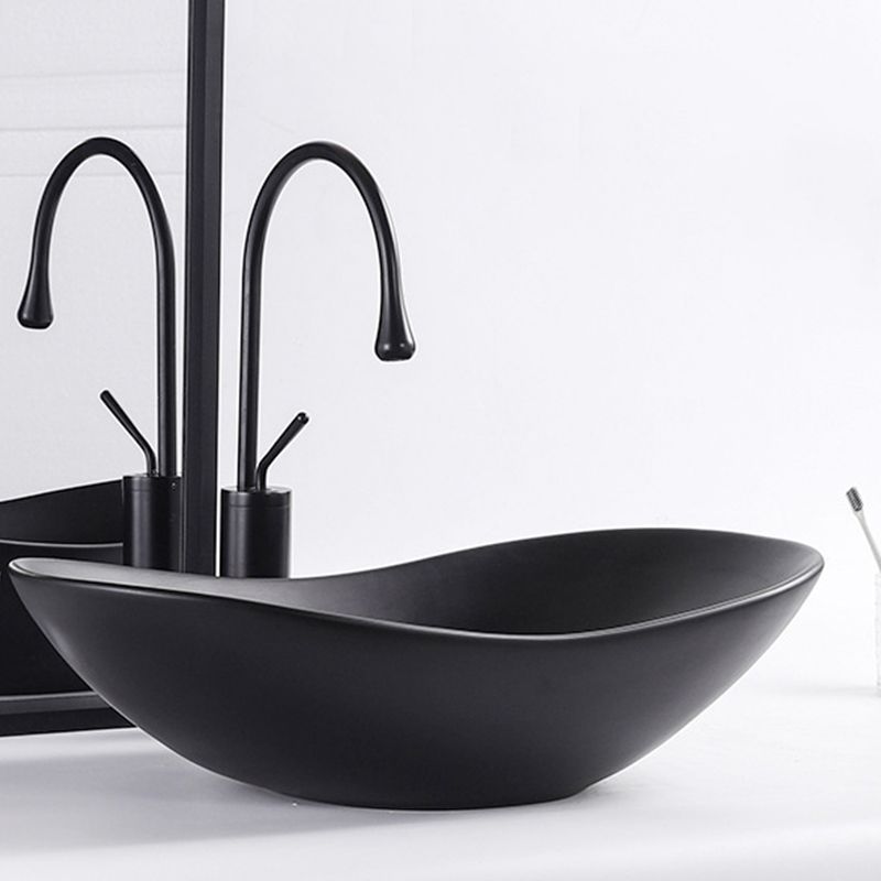 Modern Bathroom Sink Oval Bathroom Sink Overflow with Basin and Faucet
