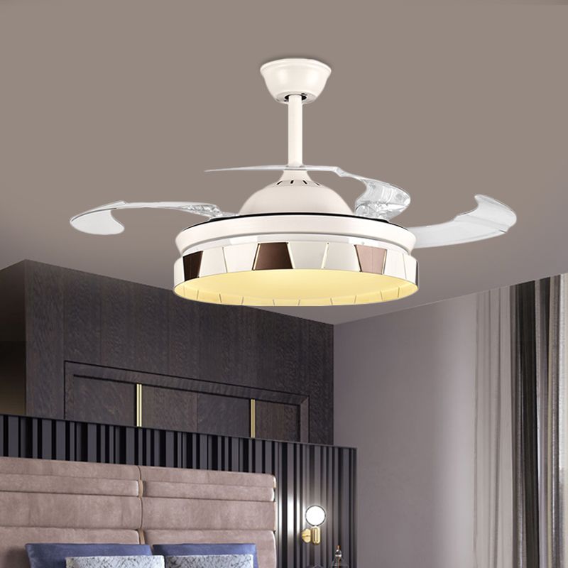 Kreisförmige küchenhängelüfter leichte minimalistische Metall LED 42 "W Silber Semi Flush Mount Deckenleuchte, 4 klare Klingen