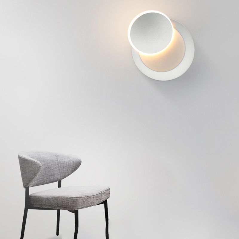 Round Disc Shape Wall Sconce Modern Style Acrylic 1 Light Sconce in Black / White