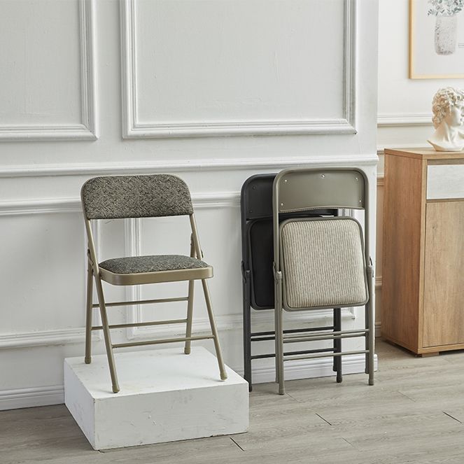 Chaise d'appoint contemporaine en métal, pliable, à dossier ouvert, sans accoudoirs, pour salle à manger