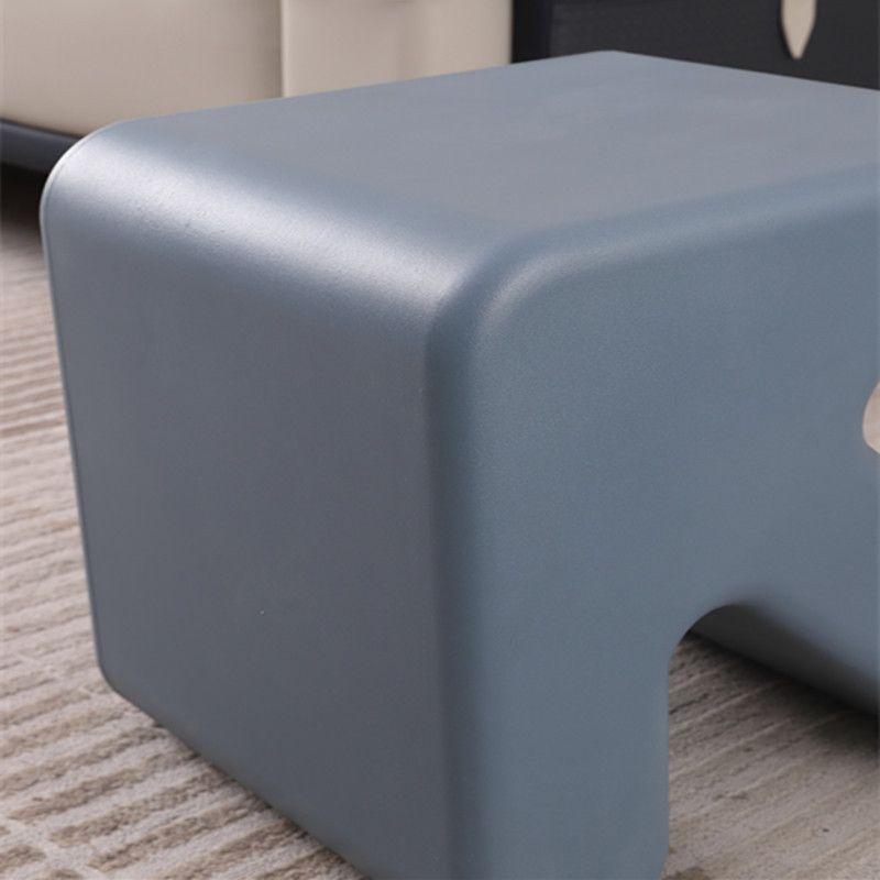 Scandinavian Geometric End Table 15.75" W x 13.78" D x 15.75" H Arrow-Shaped Side Table