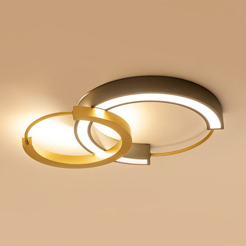 Plafonnier LED en métal avec anneau de style moderne, luminaire décoratif de plafond, idéal pour un salon, en or