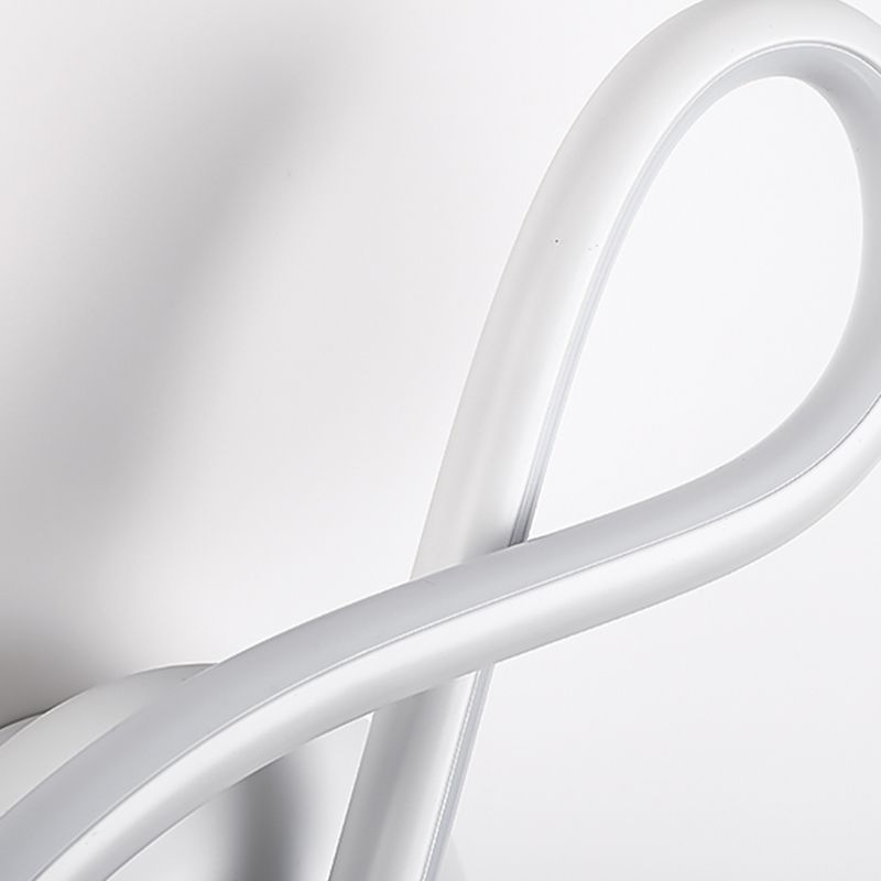 Moderner Stil Metall Wandleuchte lineare Form LED -Wandleuchte für Schlafzimmer