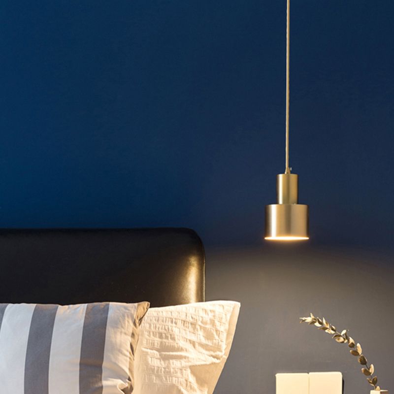 Postmodern Simplicity Brass Lamp Body Pendant Lamp Hanging Light for Bedroom
