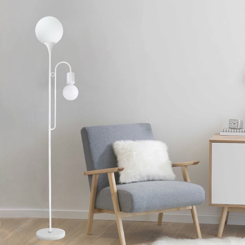 Lampada in piedi a sfera minimalista vetro a 2 teste di lettura LETTURA Pavimento con braccio curvo in nero/bianco