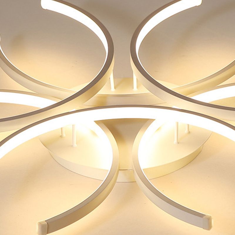 Zeitgenössische Flush -Leuchten linear 6 Leuchtmetall Flush -Brunnenlampen in Weiß