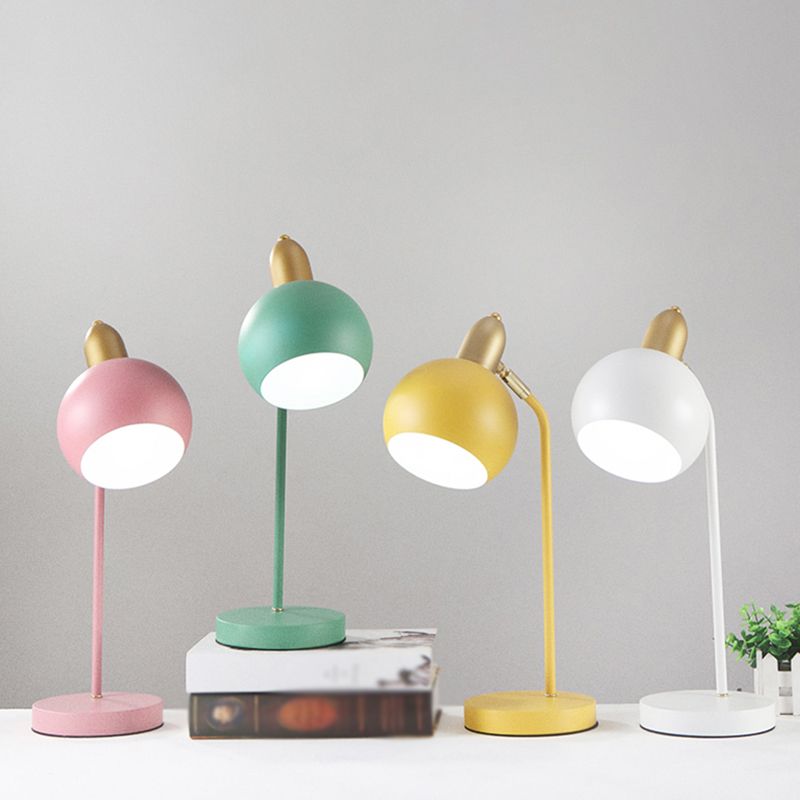 Lampade da comodino dal design in stile amaretto Luci da comodino a cupola a 1 luce con paralume in metallo