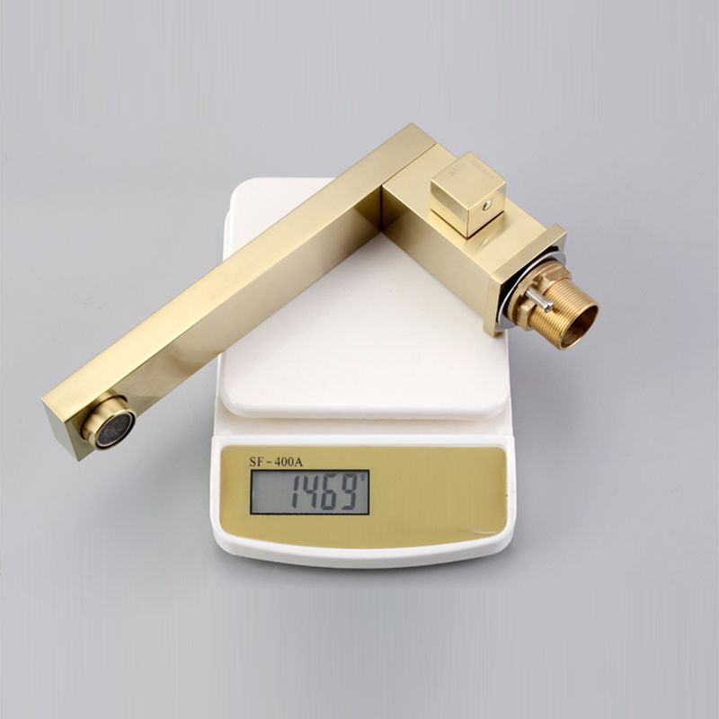 Deck Mounted Metal Freestanding Tub Filler Swivel Freestanding Faucet