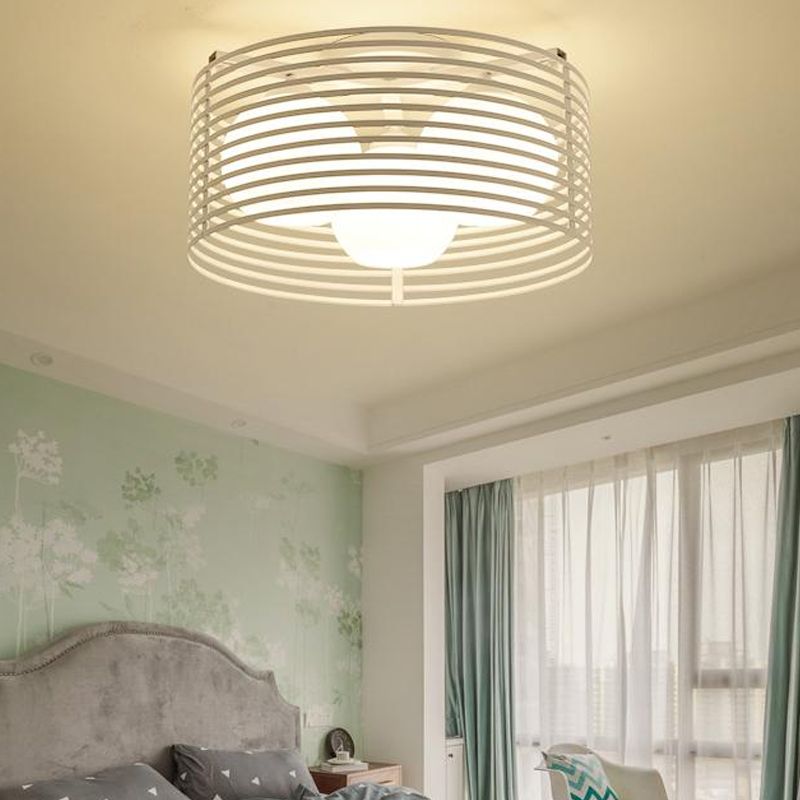 Luz de techo empotrada contemporánea de 3 cabezales con cúpula de vidrio abierta y jaula de tambor en blanco y negro