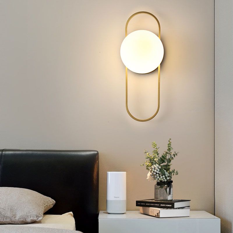 Globe Glass Wall Lamp in Modern Style Metal 1-Light Wall Light for Bedroom