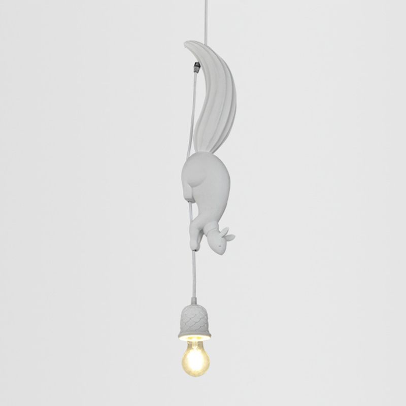 Écureuil en résine et pignon plafonnier de plafond décor décor 1 lampe de suspension de bulbe pour salle à manger