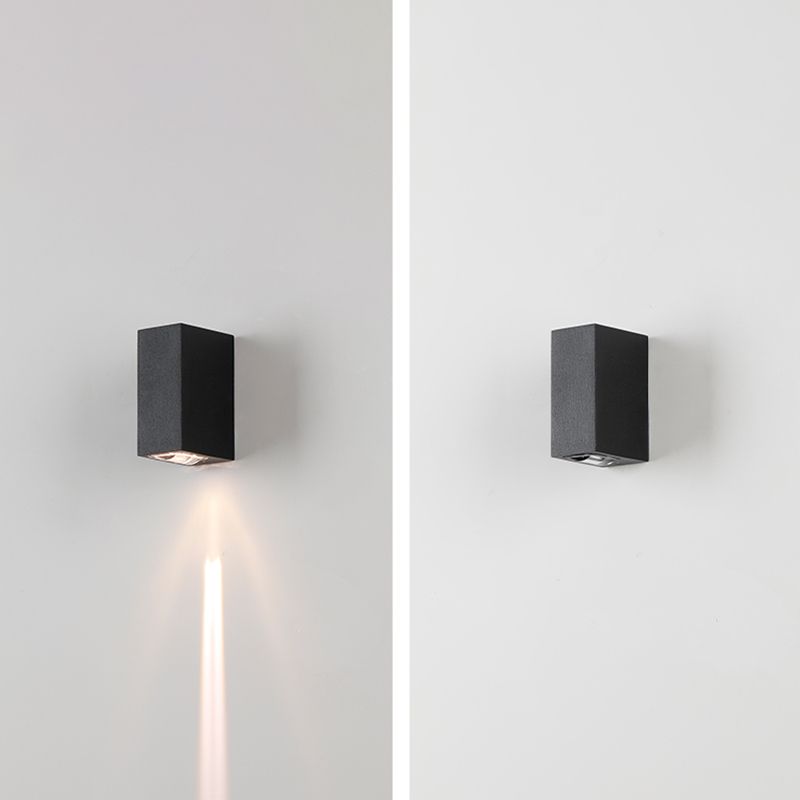 Luz de pared de metal de forma cuadrada estilo moderno de 2 luces lámpara de montaje de pared en negro