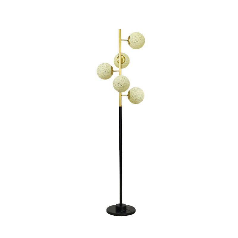 Luce del pavimento dell'albero oro nero semplicità a 5 bulboni in piedi su lampada in piedi con beige/latte bianco in vetro