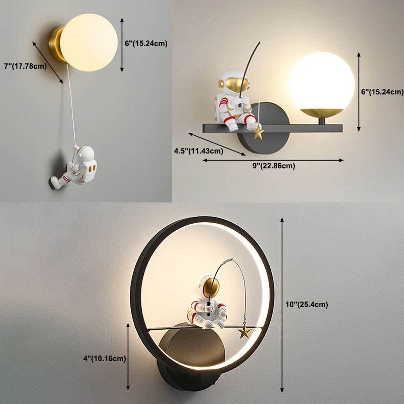 Modern Style Wall Light Creative Astronaut LED Wall Sconce Light for Bedroom
