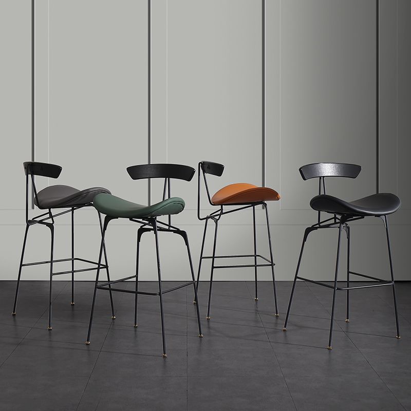 Nordic Iron Simple Barstool Indoor Hoher Hocker mit Nachahmungsleder (2) Set (2)