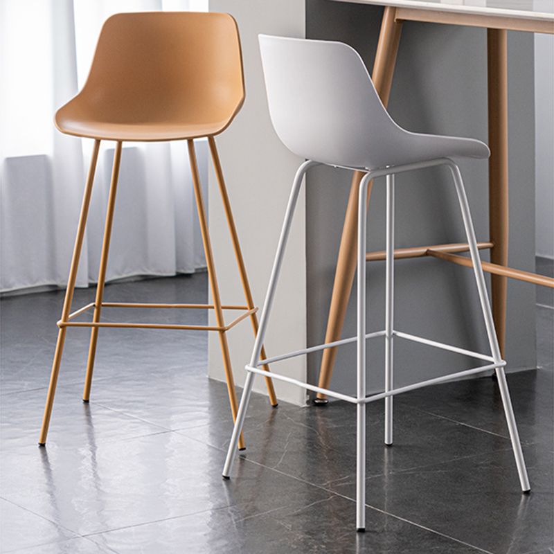 Contemporary Style Bar-stool Plastic Counter Bar Stool for Kitchen Bar with Metal Legs