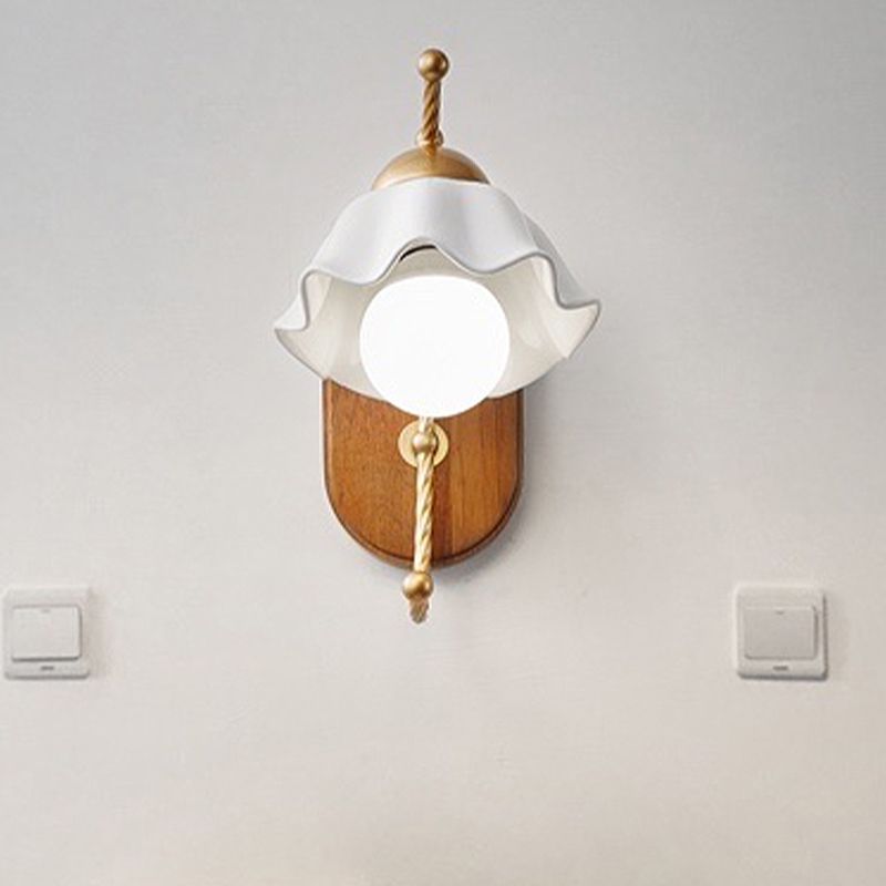 Ceramics Shade Wall Lamp Modern Style White Shape Wall Mounted Lighting for Bedroom