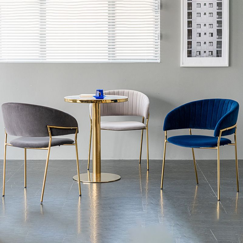 Scandinave Style Open Back Dining Catt Widing Couber Chaises de salle à manger avec des jambes dorées