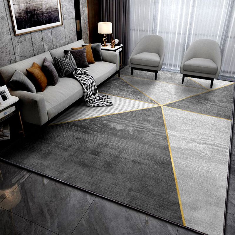 Grey Tone Nordic Indoor Rug Polyester Triangle Print Carpet Non-Slip Backing Rug for Living Room