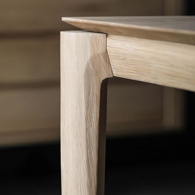 Modern Pine Solid Wood Table for Restaurant Rectangle Dining Table with 4 Legs