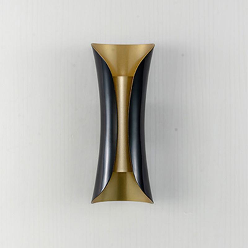 Metal Geometric Shape Wall Lighting Modern Style 2 Lights Wall Mounted Light Fixture