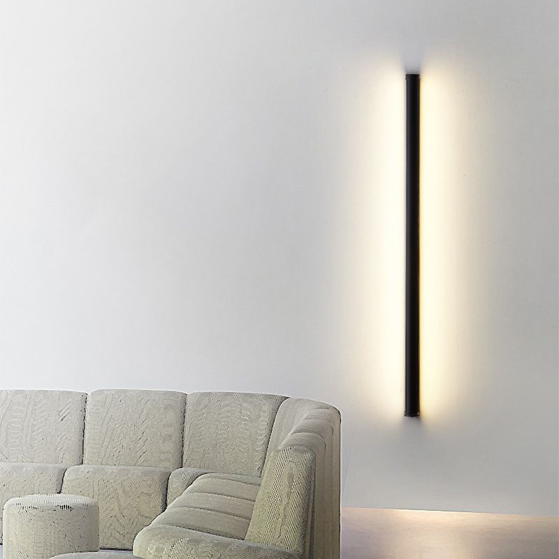 Linear Wall Light Fixture Contemporary Metal 1 Light Wall Sconce in Black