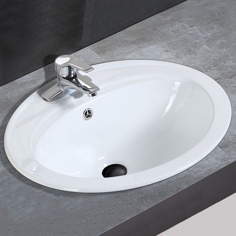 Classical Basin Sink Solid Color Porcelain Bathroom Sink in White