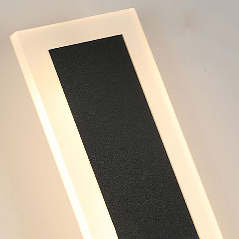 Black Linear LED Wall Light in Modern Simplicity Metal Wall Lamp for Bedroom