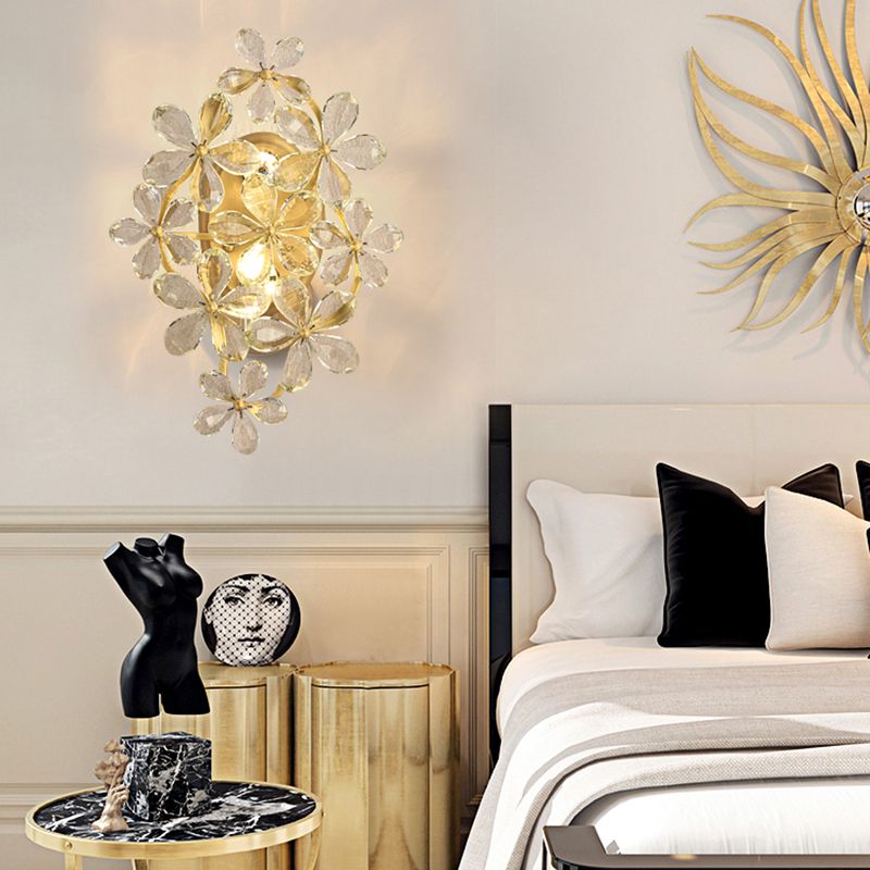 Clear Crystal Flower Wall Light Sconce Vintage Style 1 Light Sconce Lamp in Gold for Bedroom