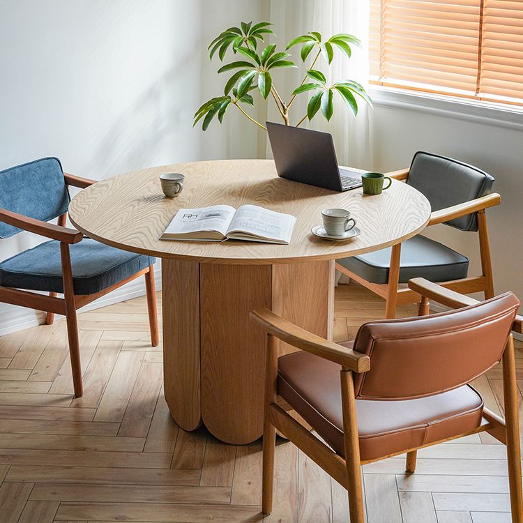 Oak Wood Round Dining Table Kitchen Table in Nature with Wooden Pedestal