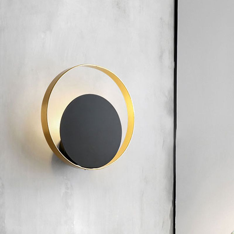 Metallic Round Sconce Light Fixture Modernist 1-Head LED Wall Lamp in Black and Gold for Corner