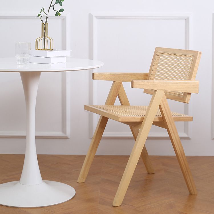 Silla de comedor contemporánea con respaldo abierto de madera maciza con acabado mate