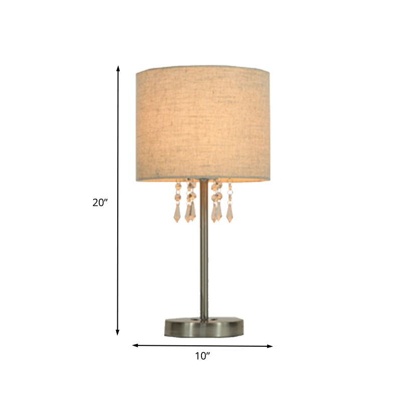 Lampada da tavolo moderna in tessuto Drum, lampada da comodino cromata a 1 lampadina con goccia di cristallo
